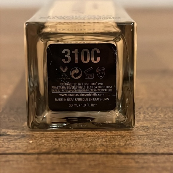 Anastasia Beverly Hills luminous foundation 310C - Picture 2 of 7